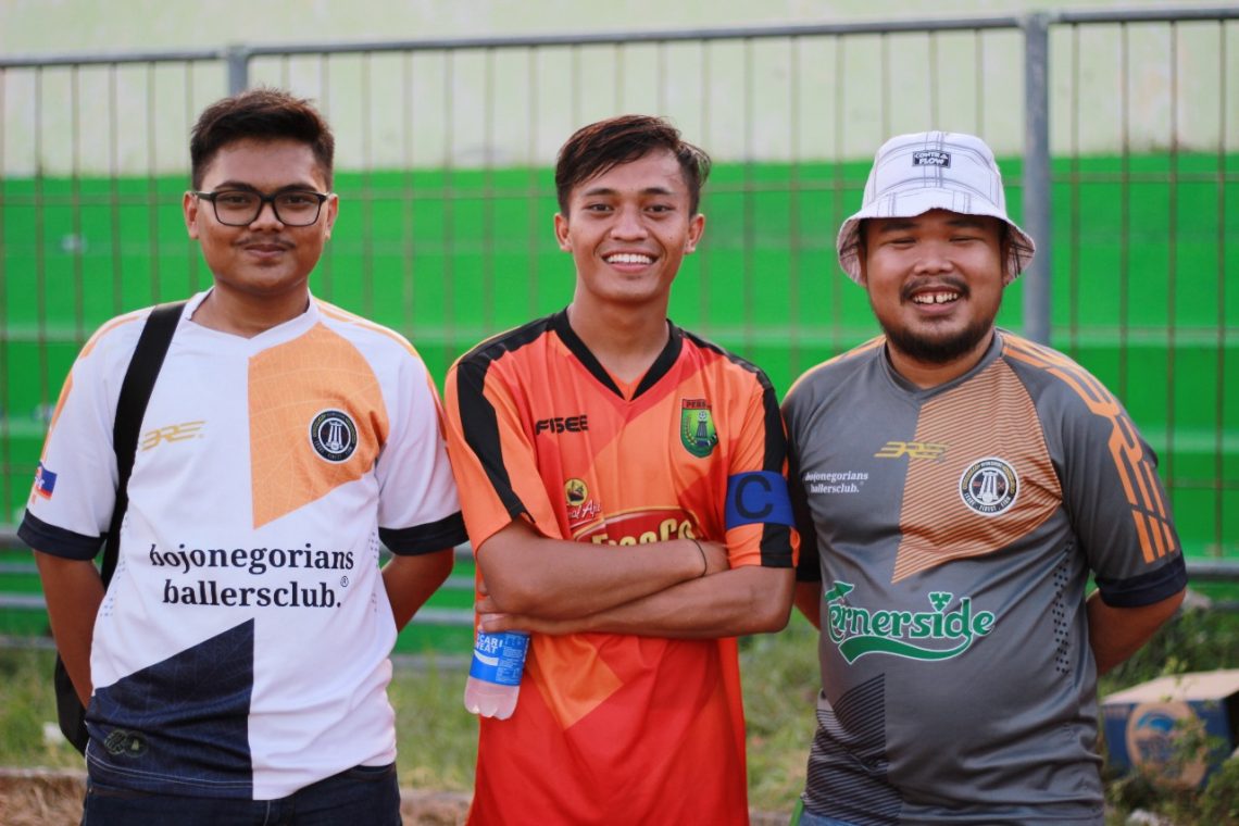 Kiprah Desainer Jersey Sepakbola Asal Bojonegoro