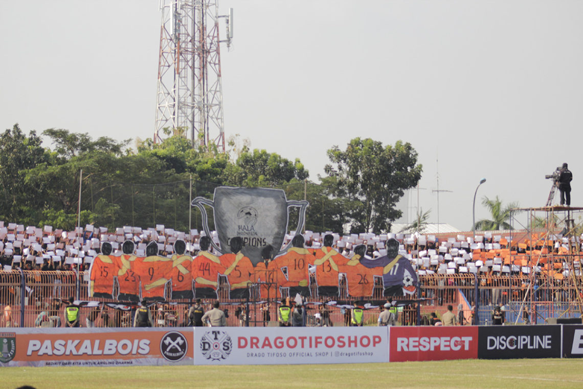 5 Koreografi Indah dari Drago Tifoso Persibo