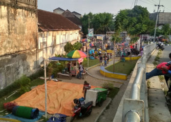 Jembatan Padangan, Ruang Berhibur Masyarakat Perbatasan