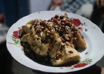 Lontong Tahu Khas Bojonegoro, Kuliner yang Wajib Dicicipi