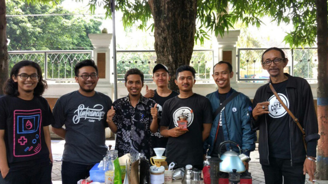 Belajar Otodidak, Pemuda Ini Kembangkan Bisnis Kopi hingga Torehkan Prestasi