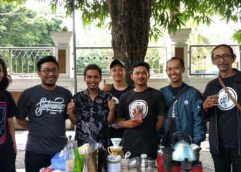Belajar Otodidak, Pemuda Ini Kembangkan Bisnis Kopi hingga Torehkan Prestasi