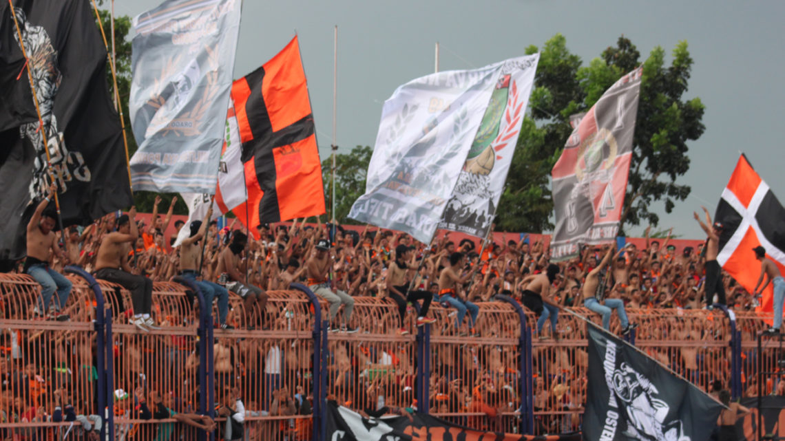 Nikmatnya Perbedaan dan Cikal Bakal Lahirnya Suporter Bola