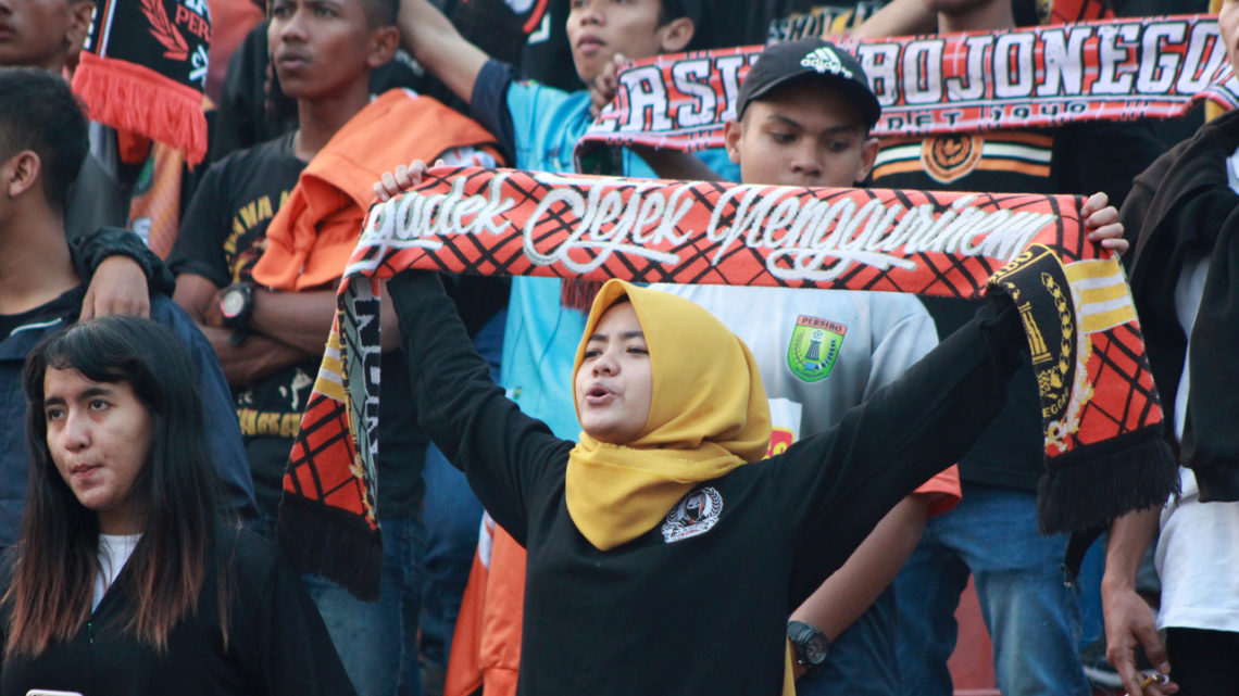 Ladies Drago Tifoso: Suporter Perempuan dan Gerak Pendobrak Paradigma