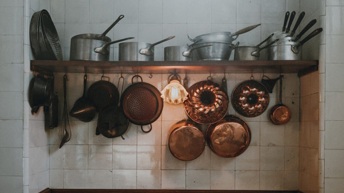 7 Alat Rumah Tangga yang Wajib ada di Kamar Kost