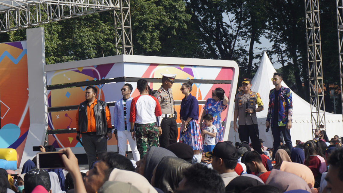 Bersama Raffi Ahmad, Kapolres Bojonegoro Kampanyekan Safety Riding