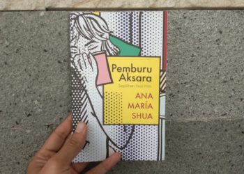 Pemburu Aksara, Kesederhanaan yang Mewah dari Sang Ratu Fiksi Mini