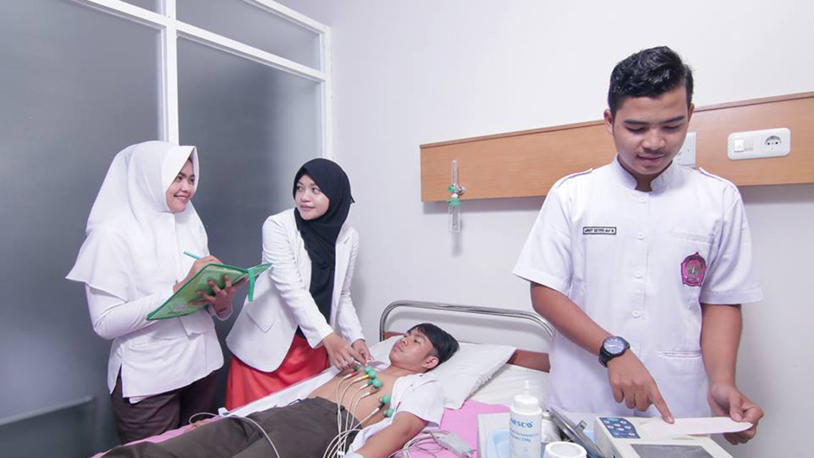 Merawat Profesionalitas Perawat Kesehatan