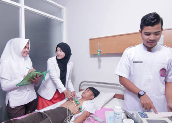 Merawat Profesionalitas Perawat Kesehatan