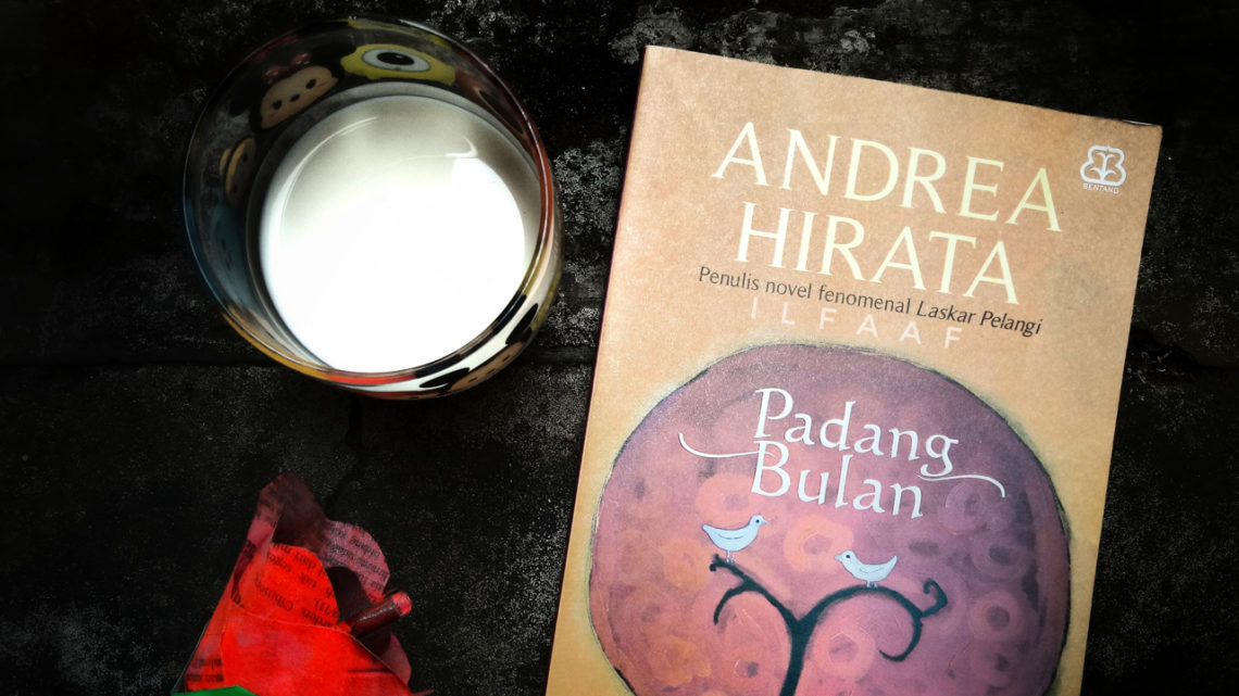 Padang Bulan dan Pengecut yang Sabar