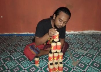 Kicau Mania Bojonegoro: Dari Perawatan hingga Bisnis Pakan Burung Spesialis Lomba