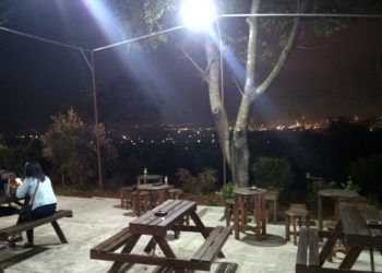 Bukit Putri Cempo: Sensasi Ngopi di Puncak Tertinggi Kota Gresik