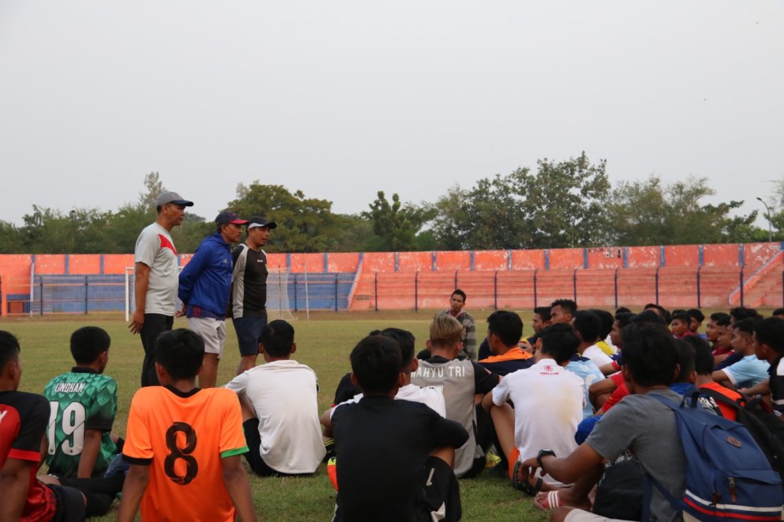 Seleksi Terbuka Persibo Hari Pertama Diikuti 200 Pemain Lebih