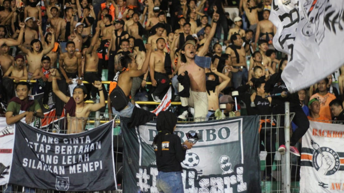 Yang Cinta Tetap Bertahan, Yang Lelah Silahkan Menepi