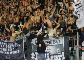 Yang Cinta Tetap Bertahan, Yang Lelah Silahkan Menepi