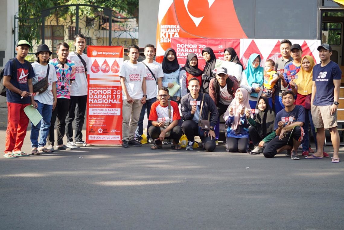 Suporter Arsenal di Bojonegoro Gelar Kegiatan Donor Darah