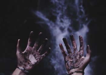 Pengorbanan, Berani Terluka adalah Sifat Lelaki