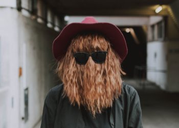 Hantu Lucu yang Tak Berwajah