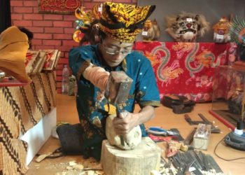 Menengok Karya Apik Seniman Difabel di Jatim Fair 2019