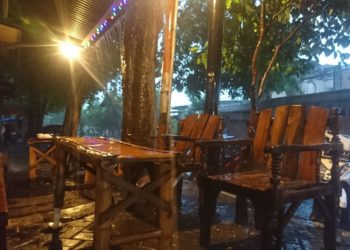 Trotoar Untung Suropati Bojonegoro dalam Lagu November Rain