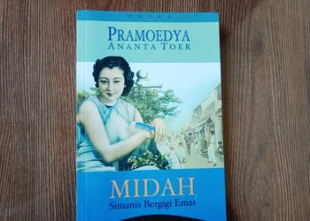 Si Manis Bergigi Emas yang Tak Menyerah pada Lelahnya Hidup