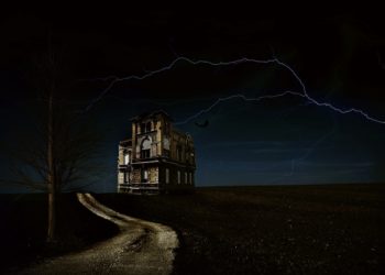 Lingsir Wengi: Ajaran Sunan Kalijaga untuk Berdoa pada Malam Hari