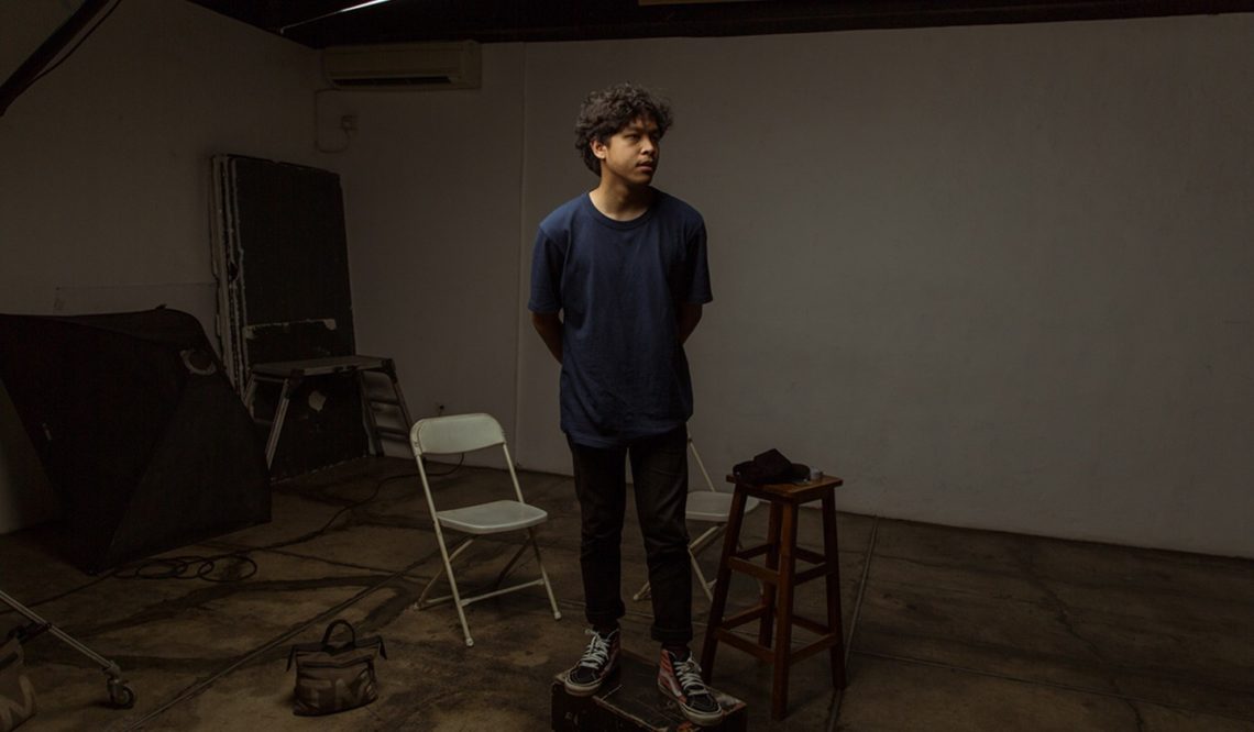 Menari Dengan Bayangan bersama Hindia