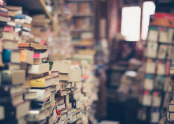 Mencuri Buku dan Gerakan Balas Dendam Berskala Nasional