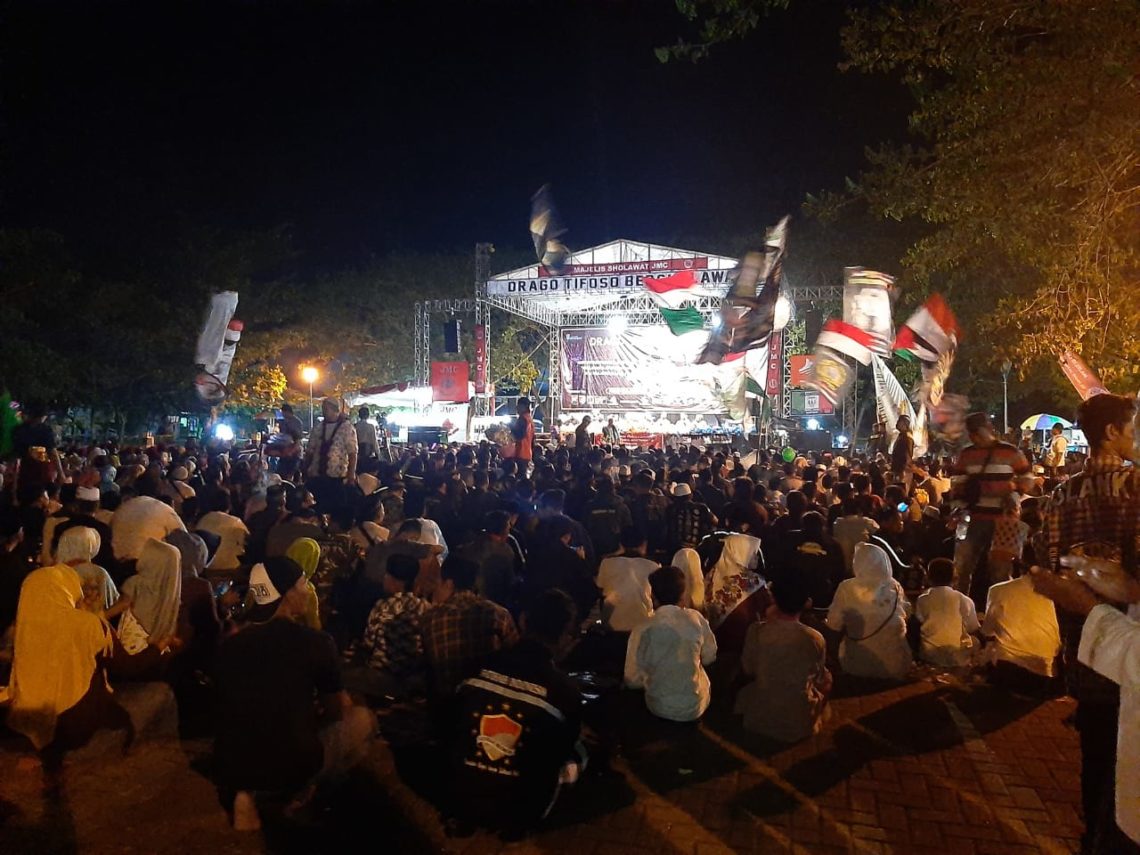 Drago Tifoso Bersholawat Hangatkan Stadion Letjen H. Sudirman