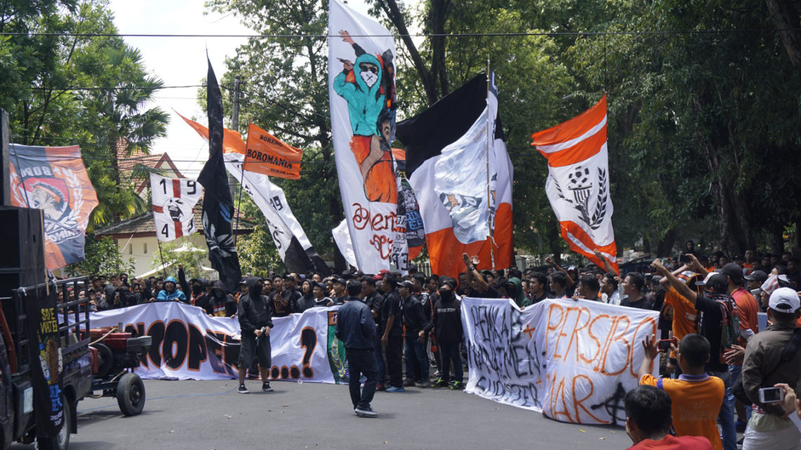 Apakah Suporter Harus kembali Berdemo untuk Hidupkan Persibo?