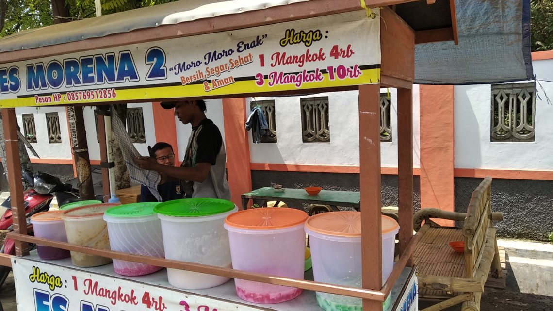 Menjajal Kesegaran Es Morena Bojonegoro yang Fenomenal