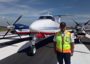 Bandara Ngloram dan Melihat Pesawat dari Jarak Dekat