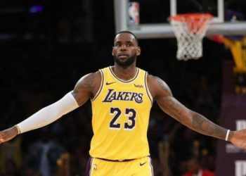 Melihat Laju dan Dedikasi LeBron James di Usia 35 Tahun