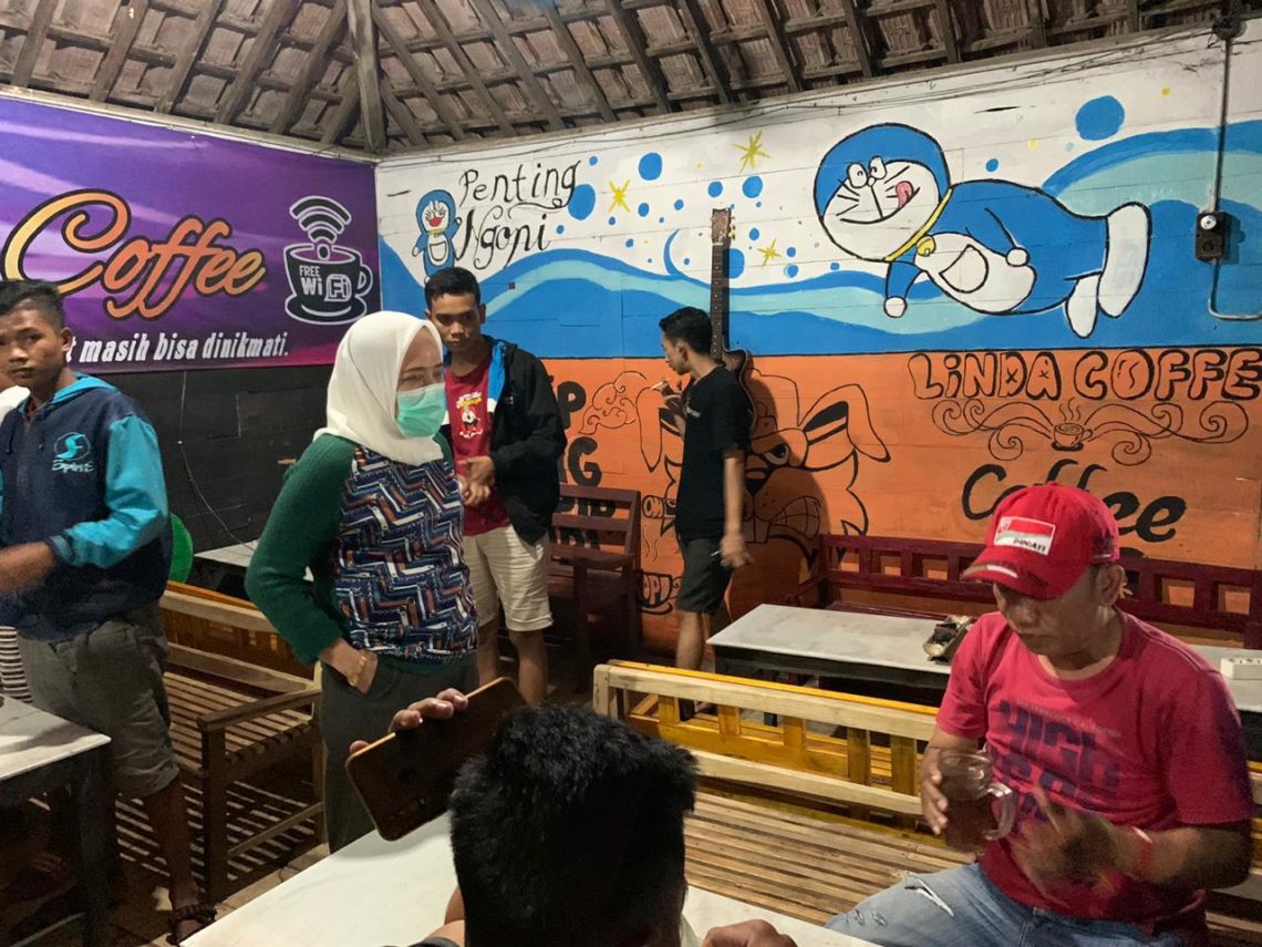 Pembubaran Paksa Kerumunan Orang di Bojonegoro