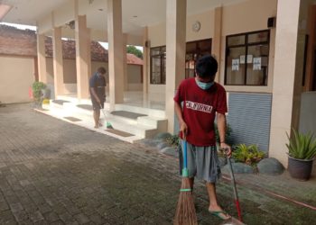 Menjadi Pahlawan di Negeri Rantauan