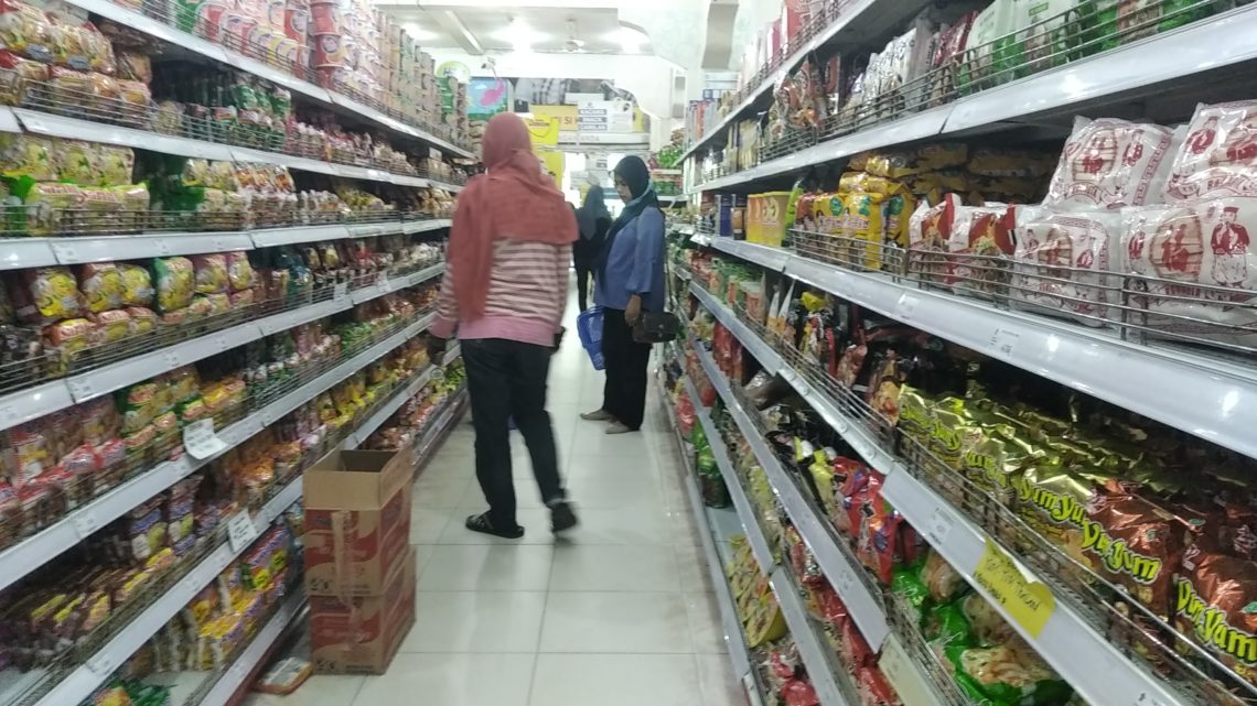 Beli Seperlunya, Belanja Secukupnya