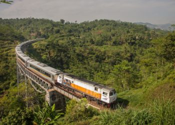 Kereta Api dari Bojonegoro Berhenti Beroperasi Sementara