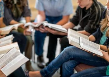 Segenggam Ingatan tentang Dead Poets Society di Bojonegoro