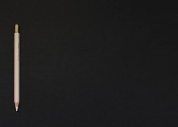 Jangan Pernah Menulis