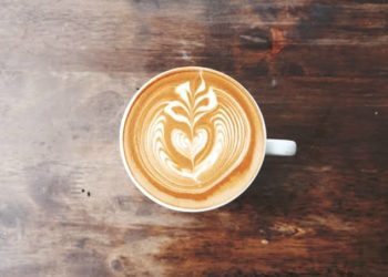 Sedotan dan Perihal Kecil yang Tak Tersampaikan