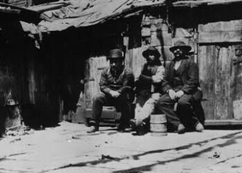 Sanad Kemiskinan Bojonegoro dalam Kacamata C.L.M. Panders