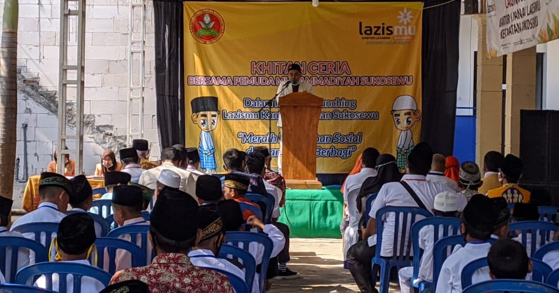 Menengok Acara Khitanan Massal dan Launching Lazismu Sukosewu