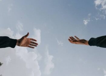 Manusia Titipan dan Algoritma Nepotisme