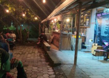 Menyaksikan Pertunjukan Seni Sama Sama Satu Rasa