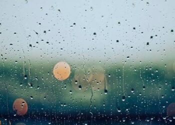 Perempuan Bermata Hujan