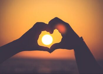 4 Definisi Cinta menurut Filsuf Yunani, Nomor Berapapun akan Membuatmu Merenung