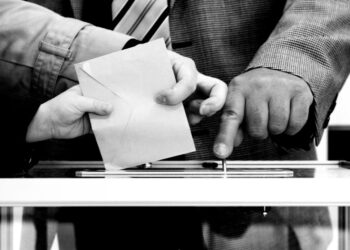 Hagemoni versus Partisipasi: Pergulatan Pembangkangan Hukum Masyarakat atas Proses Seleksi Perangkat Desa