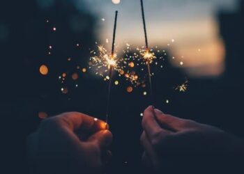 Menjadi Kritis tapi Tetap Romantis