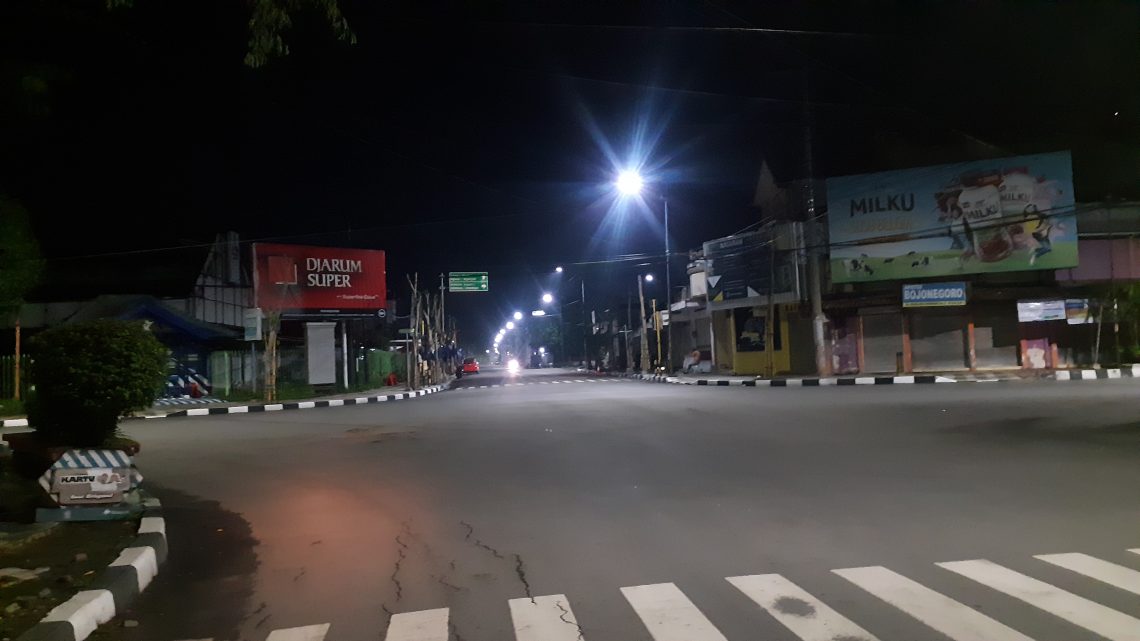 Kota: Hujan, Kenangan, dan Perjuangan