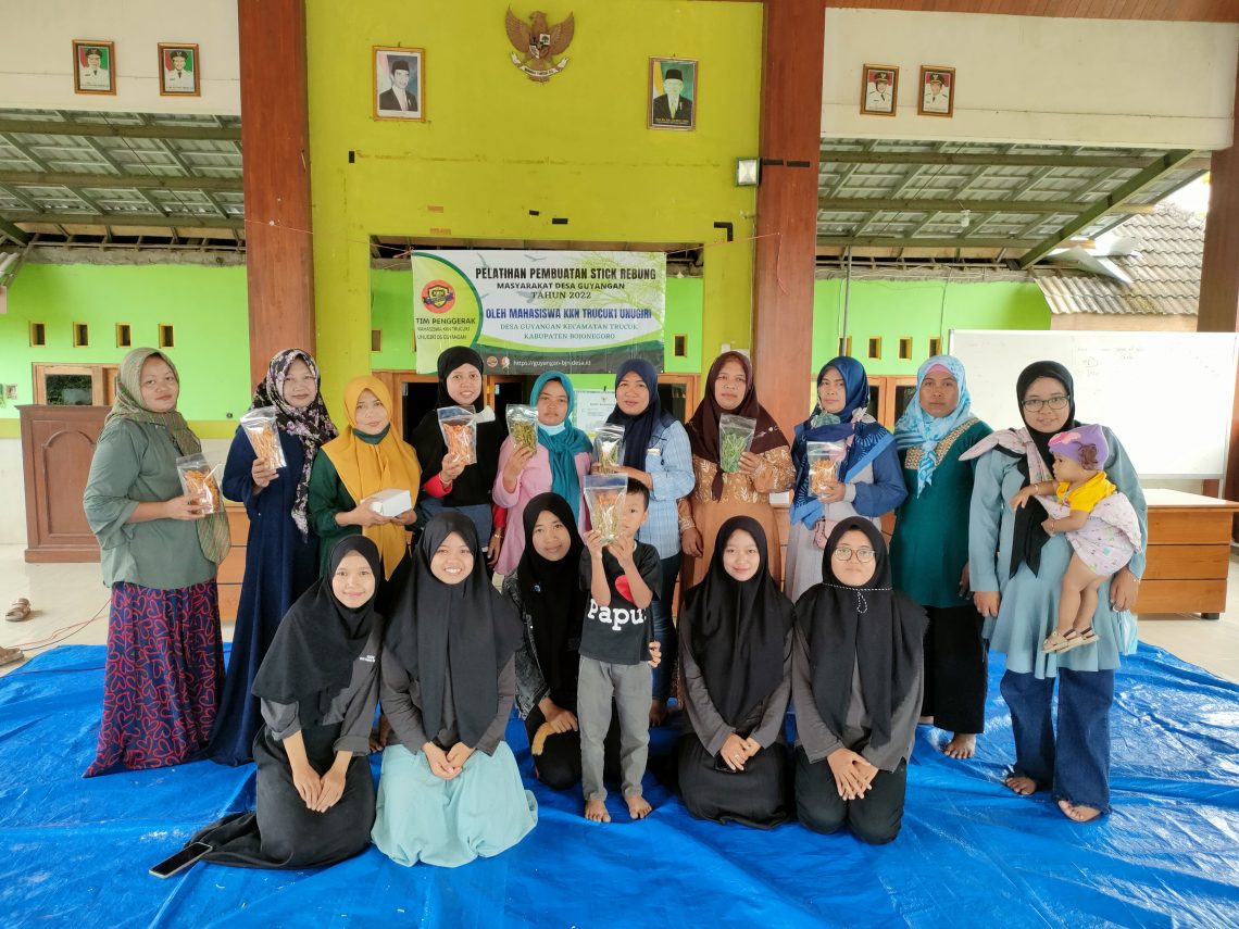 Dukung Pemulihan Ekonomi, Mahasiswa KKN Trucuk 1 UNUGIRI Helat Pelatihan Produksi dan Pemasaran Kuliner